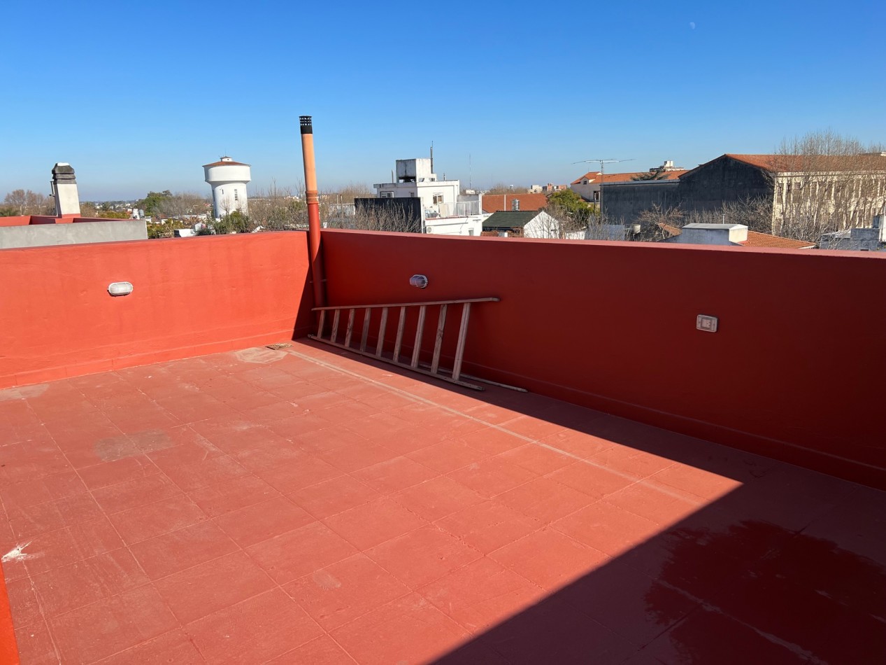 Departamento en  venta, dos amplios ambientes con cochera en San Fernando