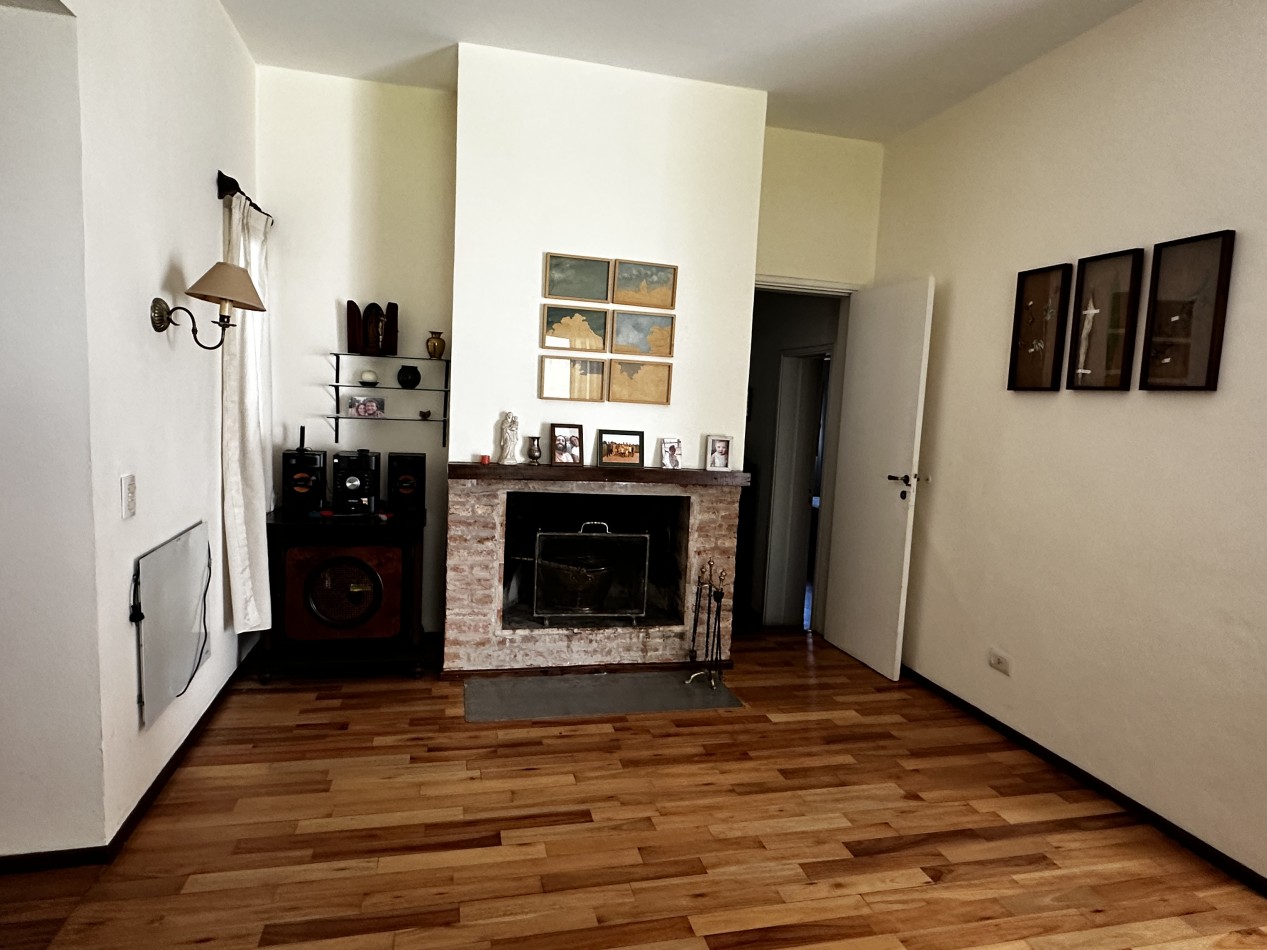 Casa en venta en el bajo de  San isidro, muy cerca de tren de la costa