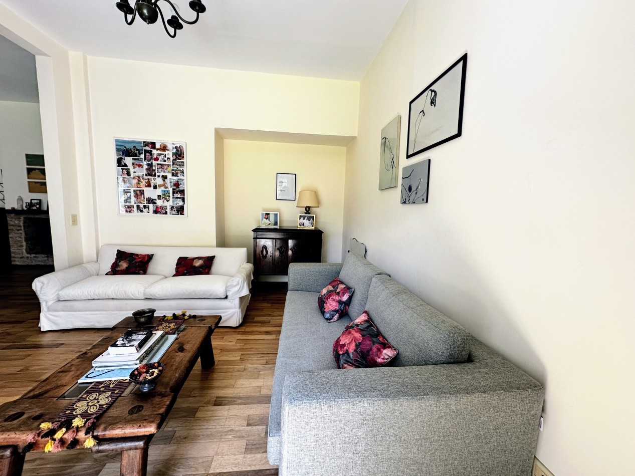 Casa en venta en el bajo de  San isidro, muy cerca de tren de la costa