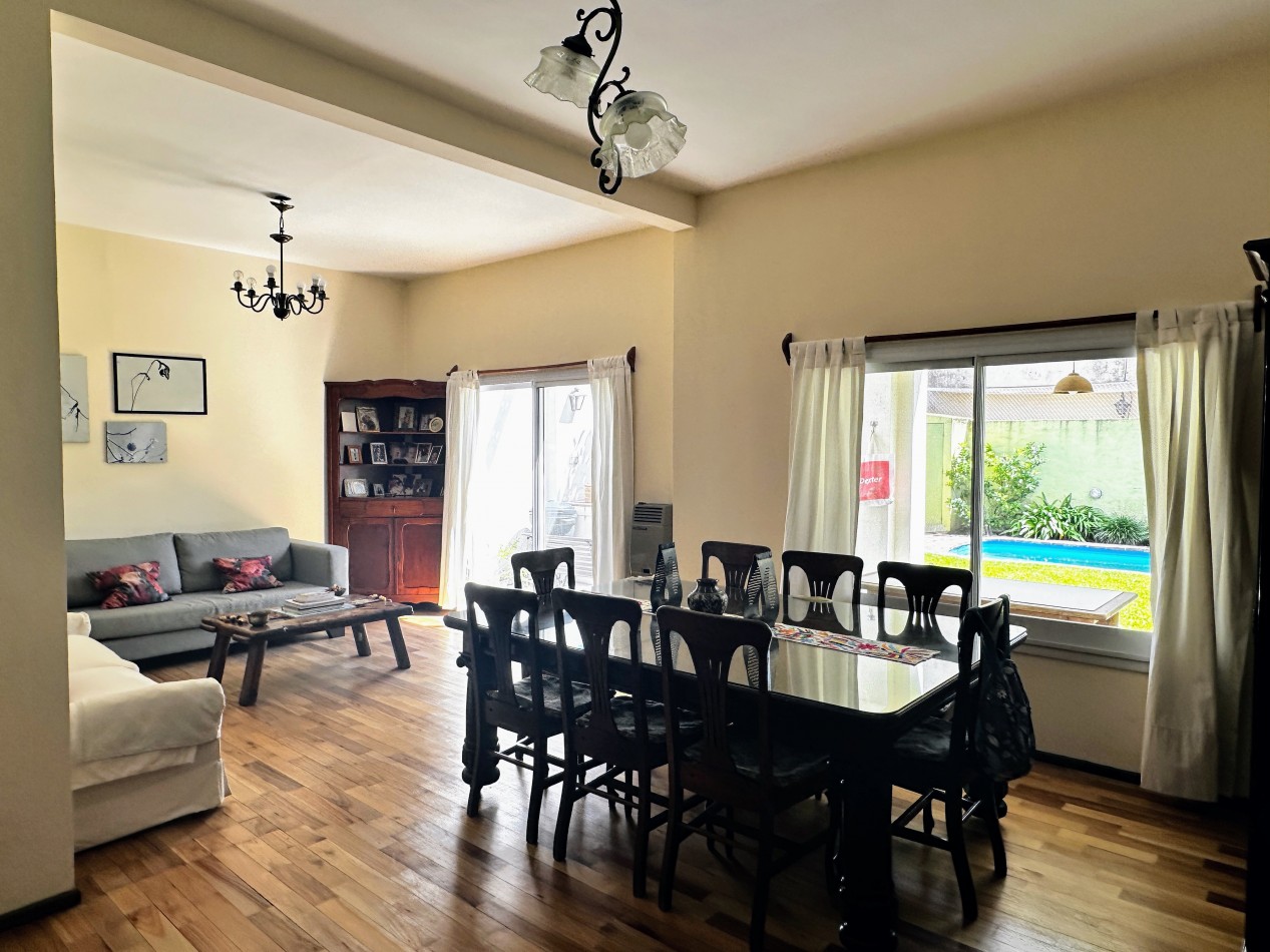 Casa en venta en el bajo de  San isidro, muy cerca de tren de la costa