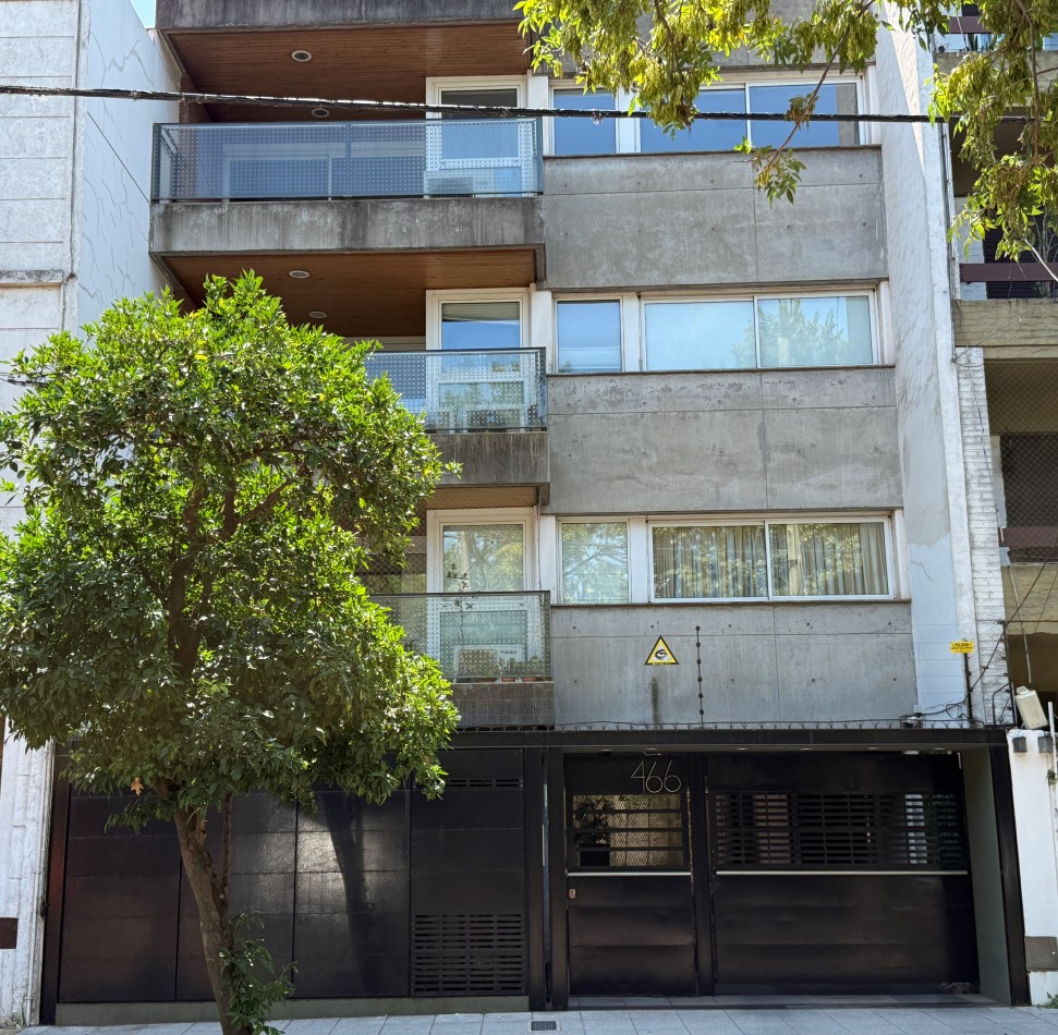 Departamento duplex en venta en San Isidro con terraza y cocheras