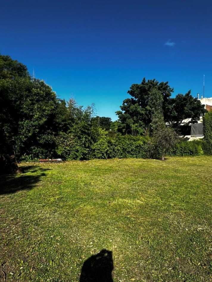 Lote en  venta en exclusivo barrio en Beccar