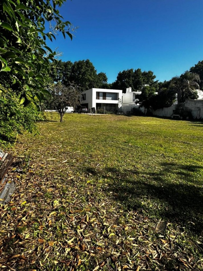 Lote en  venta en exclusivo barrio en Beccar