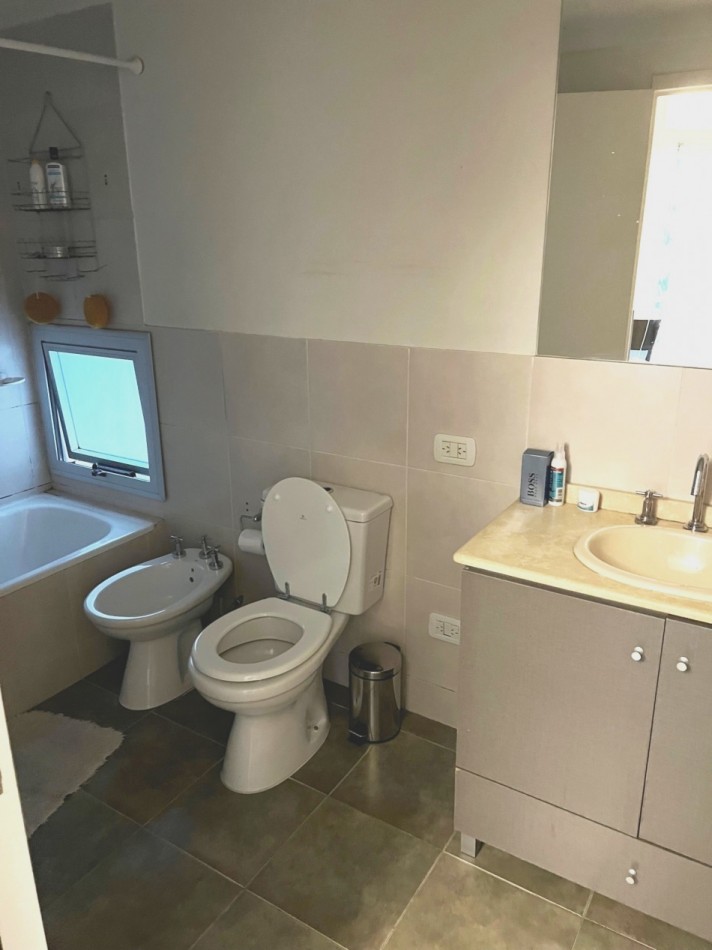 Departamento en  venta, dos amplios ambientes con cochera en San Fernando