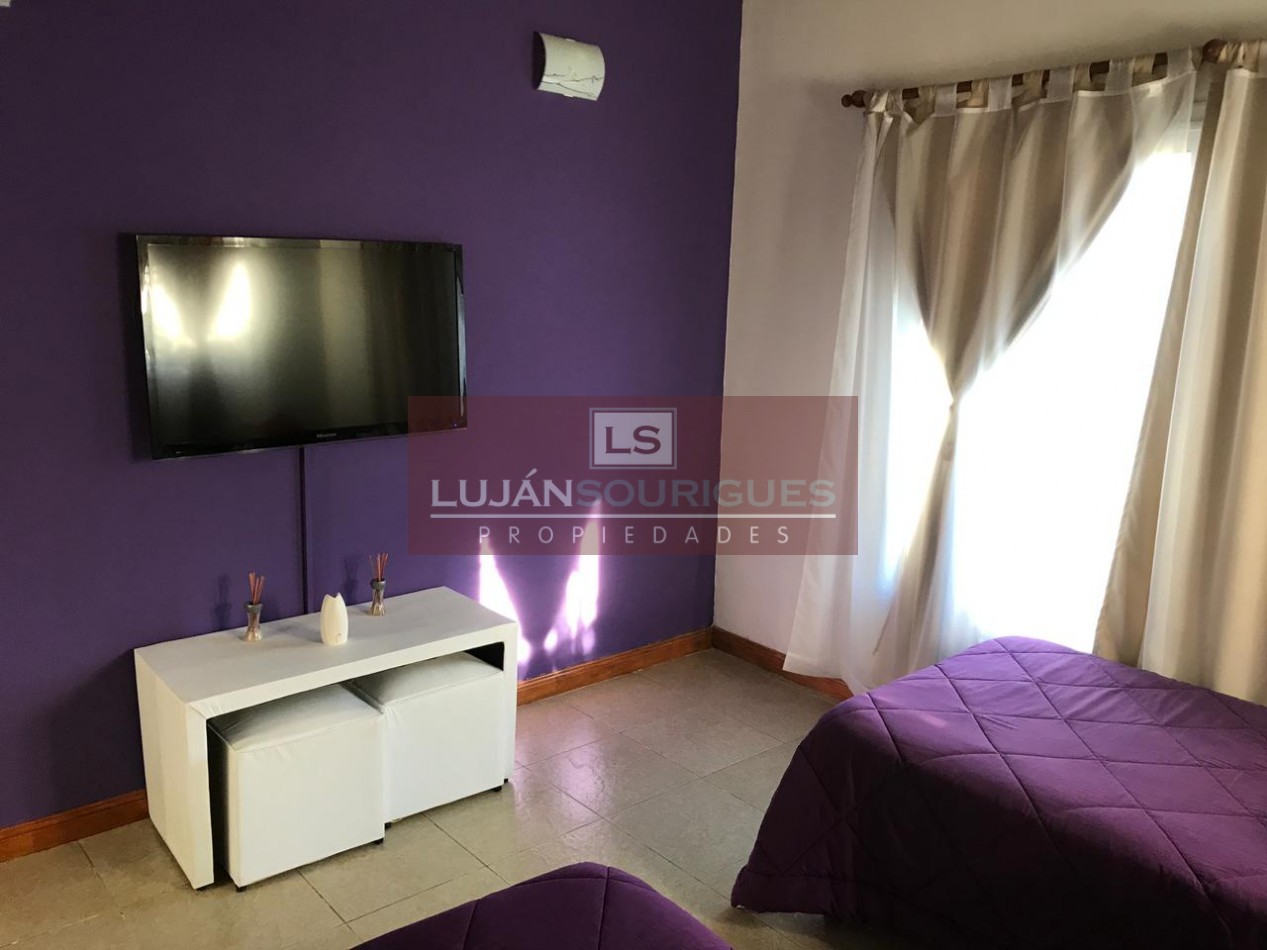 IMPECABLE CASA EN BARRIO CLUB DE CAMPO LAS CAÑUELAS, TODA EQUIPADA