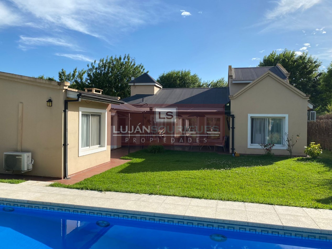 IMPECABLE CASA EN BARRIO CLUB DE CAMPO LAS CAÑUELAS, TODA EQUIPADA